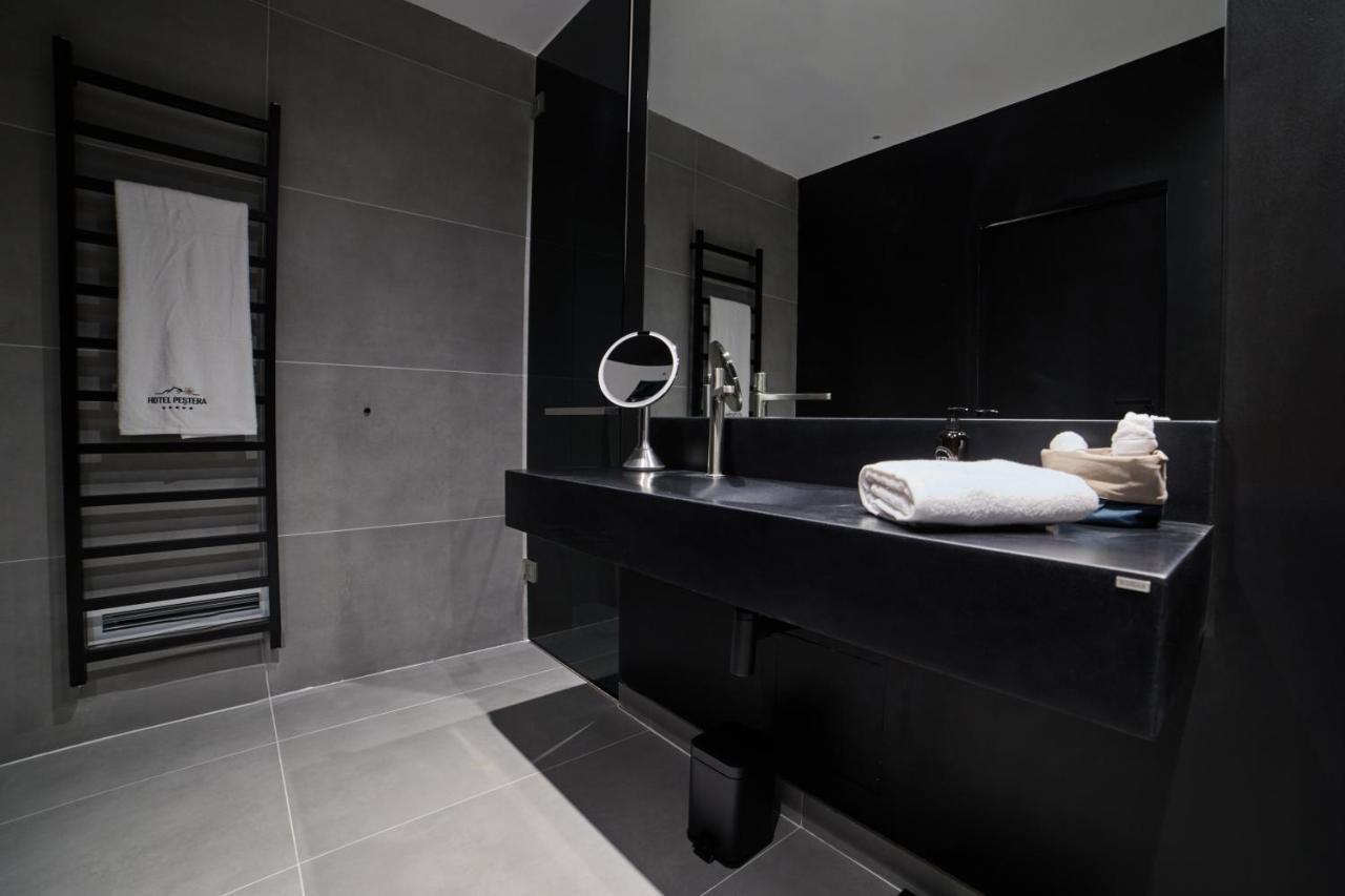 Hotel Pestera Wellness & Spa 莫罗埃尼 外观 照片
